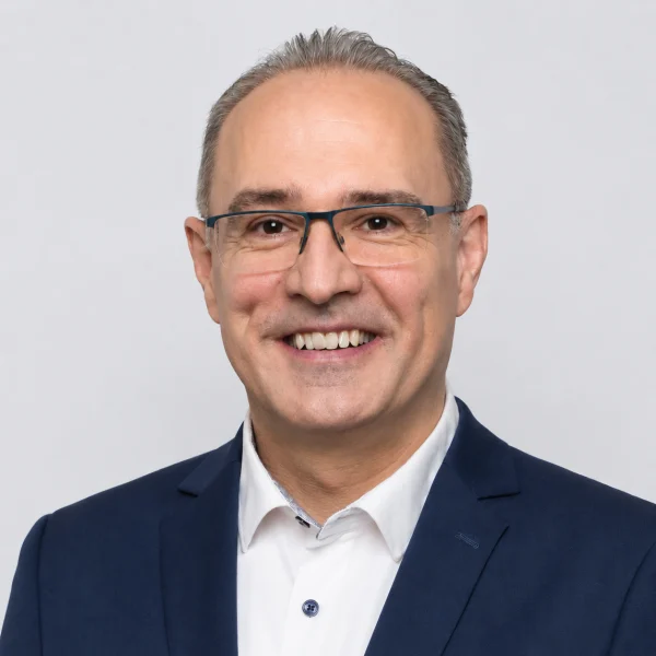 Marcel Raimund Holz, Finanzexperte & Buchautor